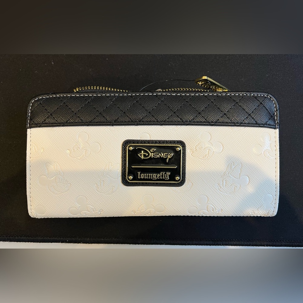 Loungefly Minnie & Mickey Mouse Wallet